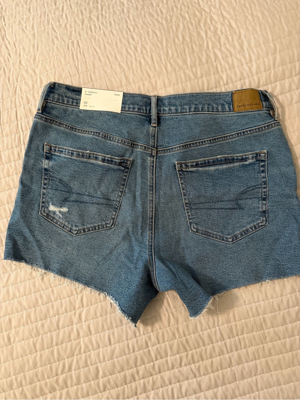 AE 4" Perfect Short - Picture 2 of 4